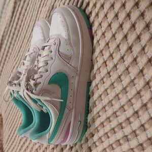 Women's Nike Gamma Force